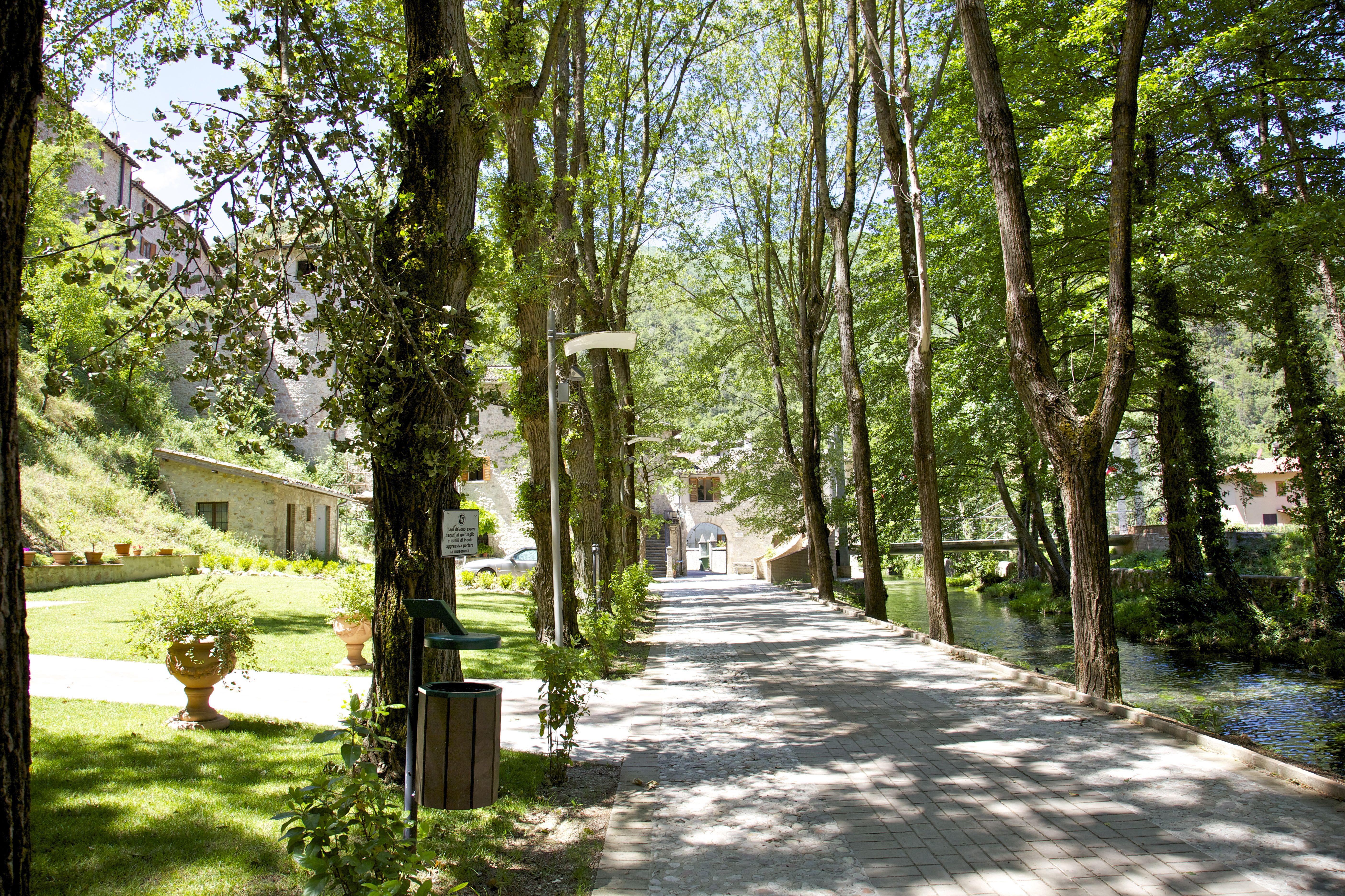Torre Del Nera Albergo Diffuso & Spa Скеджино Экстерьер фото